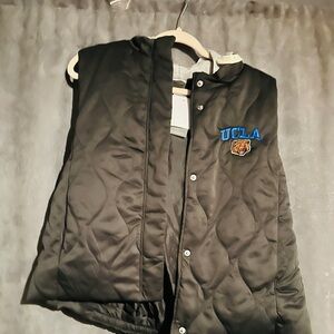 Ucla vest